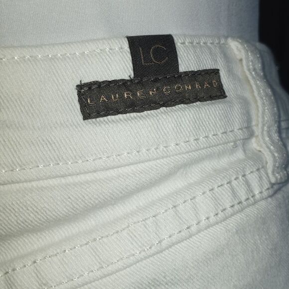 LC Lauren Conrad White Jean Shorts with Mid-Rise and Cuffed Hem Sz.2 EUC No Belt - Picture 5 of 8
